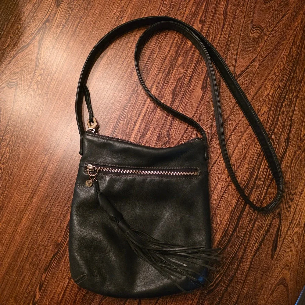 Hobo The Original Sarah Black Leather Crossbody Bag Tassel Zip Messenger Purse
